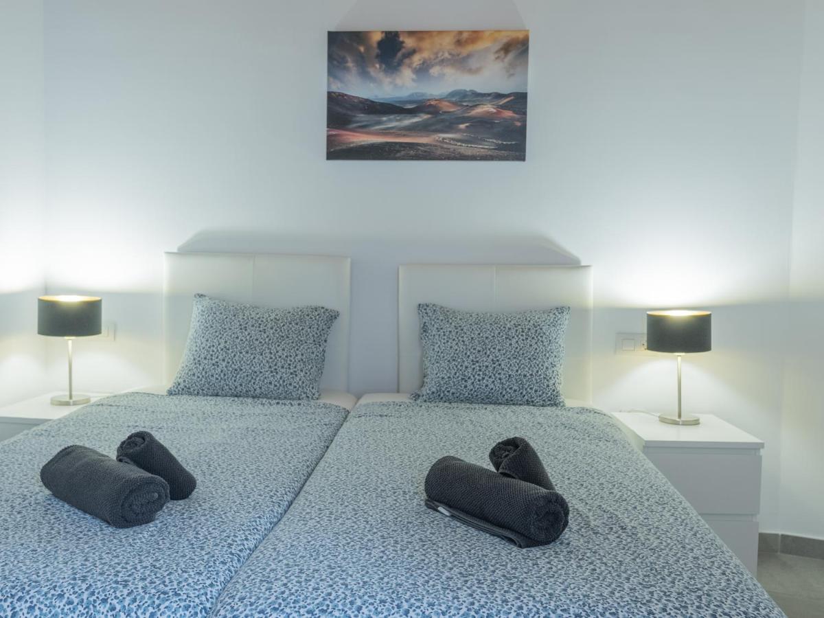 Luxury Casa Playa Roca Bord De Mer Villa Costa Teguise Exterior photo