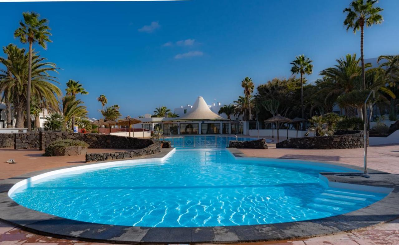 Luxury Casa Playa Roca Bord De Mer Costa Teguise Exterior photo