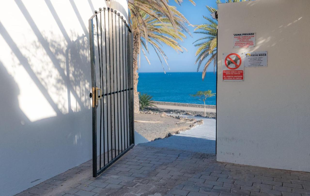 Luxury Casa Playa Roca Bord De Mer Costa Teguise Exterior photo